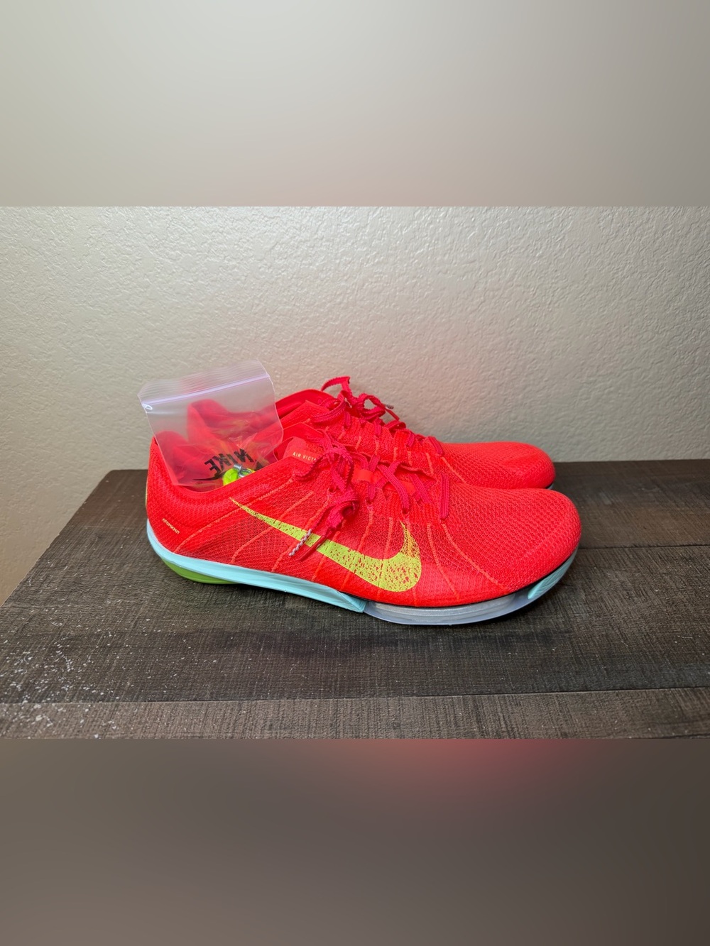 Nike Air Zoom Victory 2 Spikes “Bright Crimson Lime Blast”
- Size 12 Men. - Picture 2 of 8
